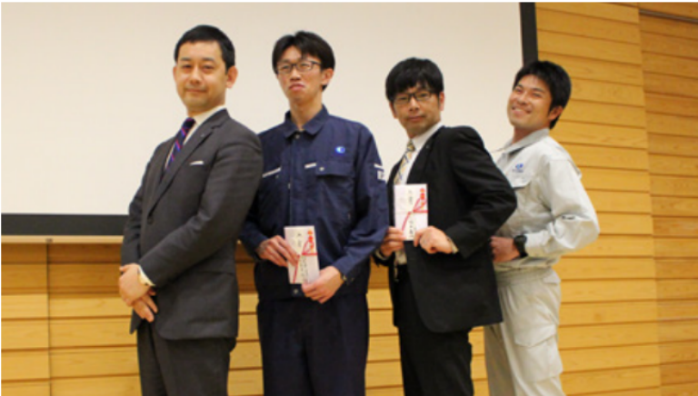 社内表彰の様子